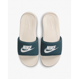 NIKE VICTORI ONE SLIDE